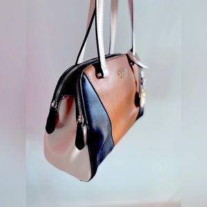 !New! GUESS Brown|Black Leather Purse ✨ NWOT
